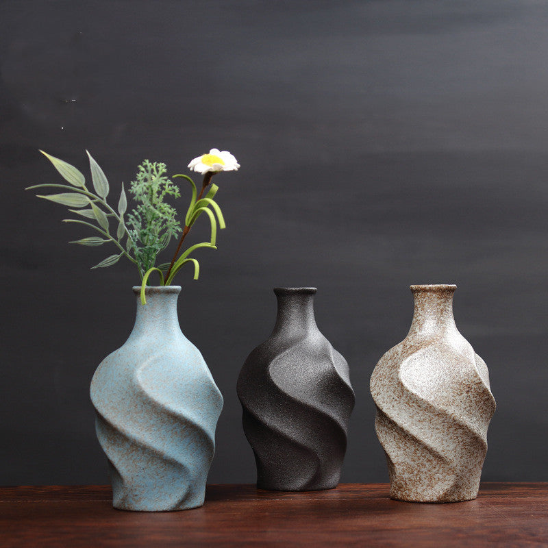 Ecofriendly minimal ceramic vase  3