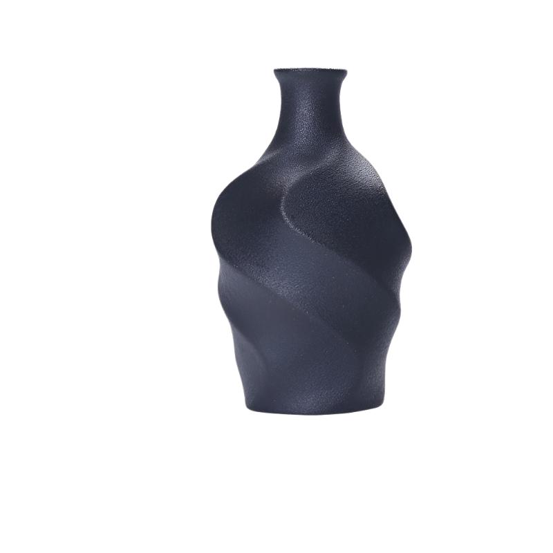 Ecofriendly minimal ceramic vase 5